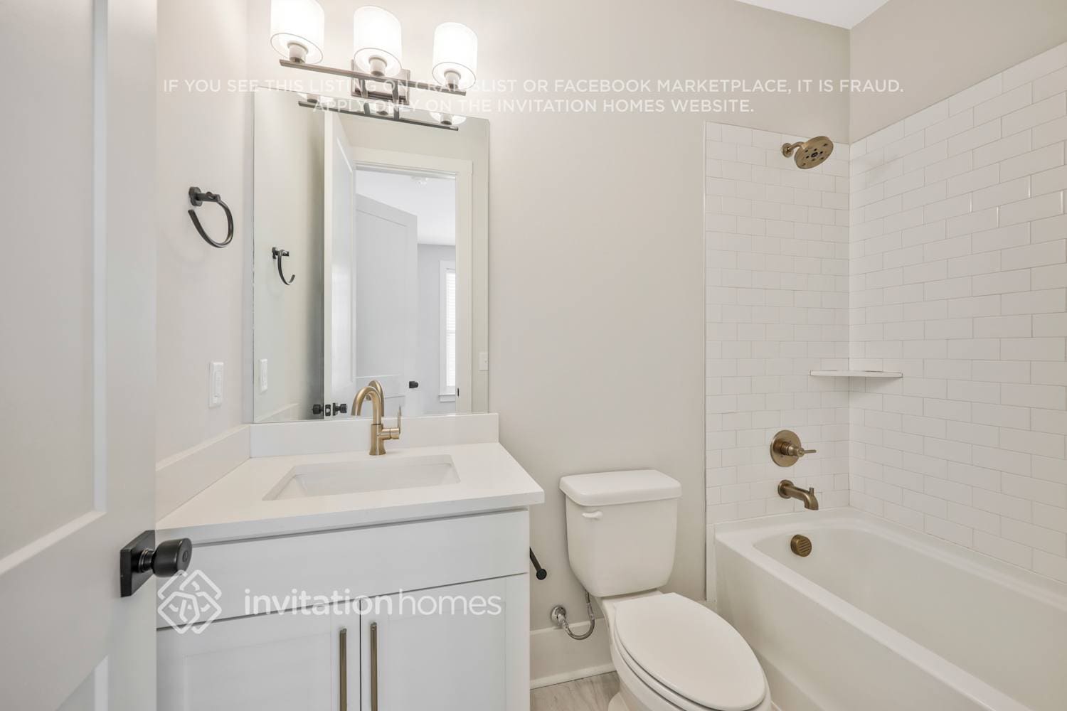 Building Photo - 647 Vernon Ave