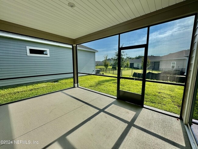 Building Photo - 9598 Giada Dr