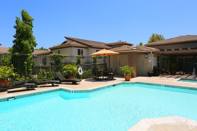 Building Photo - CASTAIC LAKE SENIOR VILLAGE