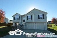 Building Photo - 4 Bed 3 Bath For Rent In Kearney! Availabl...