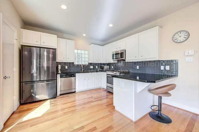 Building Photo - 3707 Main Poplar Dr