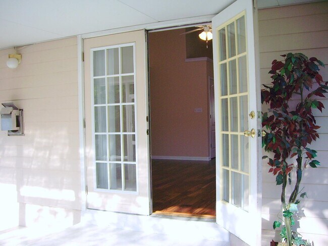 Building Photo - 1043 Winter Ln