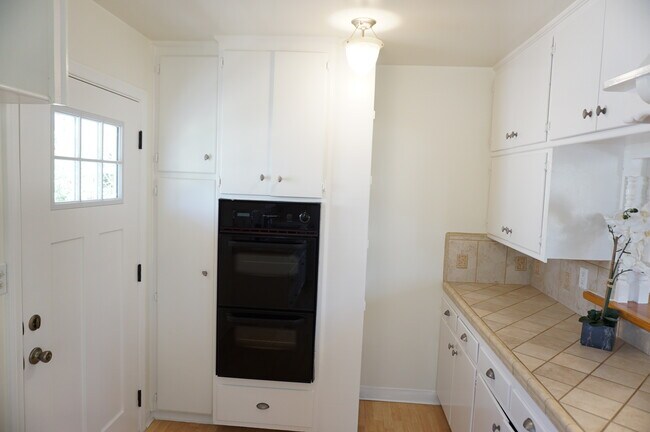 Building Photo - 3153 Orange Ave