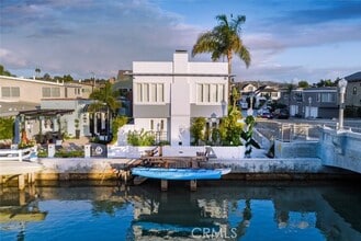 Building Photo - 200 Grand Canal