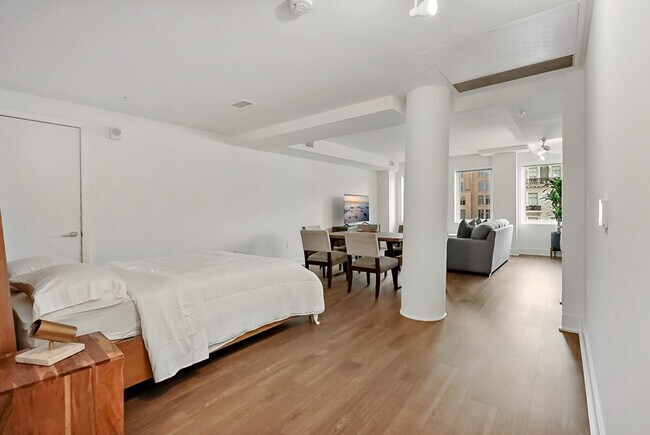 Building Photo - 2000 P St NW