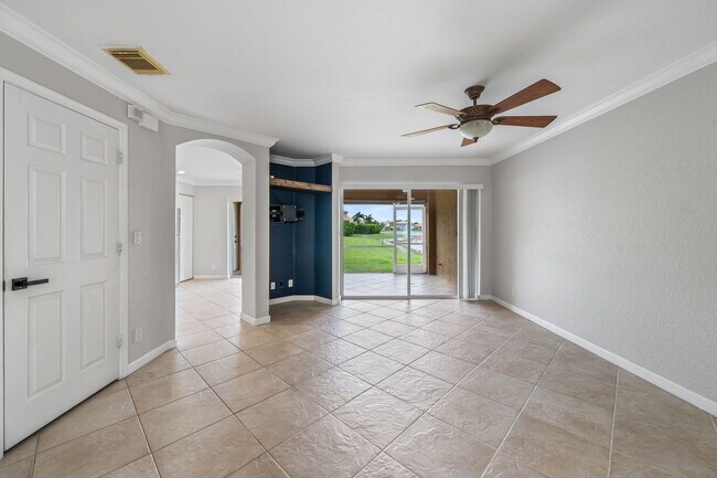 Building Photo - 3047 Waddell Ave