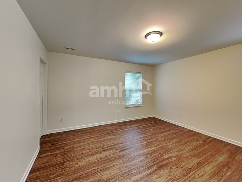 Building Photo - 14404 Waterlyn Dr