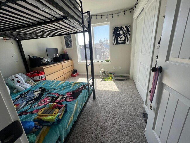 Building Photo - 2311 Quail Run Ln S