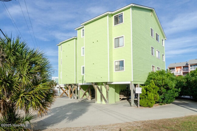 Building Photo - 1618 Canal Dr