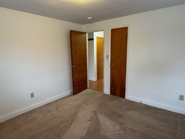 Building Photo - 104 Hinchey Ave