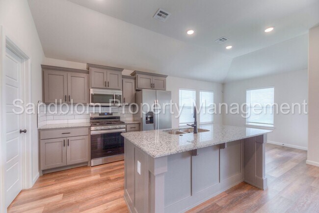 Building Photo - For Lease | East Tulsa - BA Schools | $189...