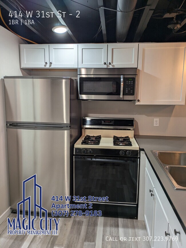 Building Photo - 414 W 31st St