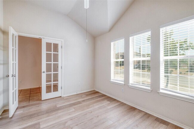 Building Photo - 1538 Haynie Bend