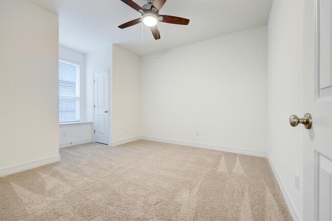 Building Photo - 804 Beautyberry Ln