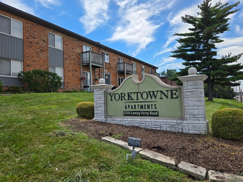 Building Photo - Yorktowne Apartments