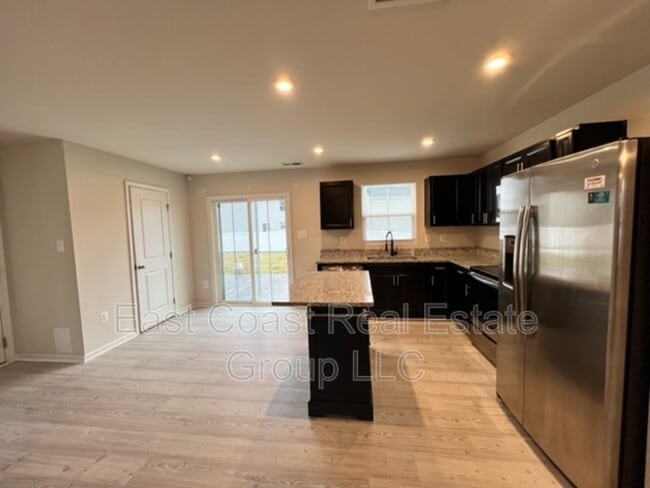 Building Photo - 216 Salida Trl