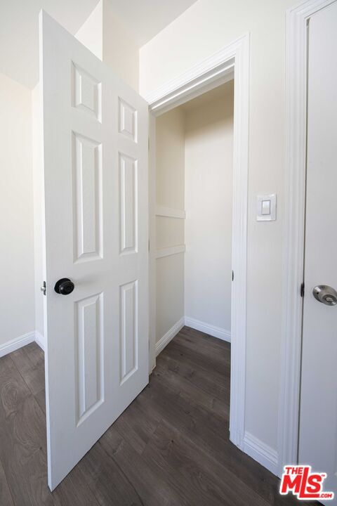 Building Photo - 8432 Glenoaks Blvd