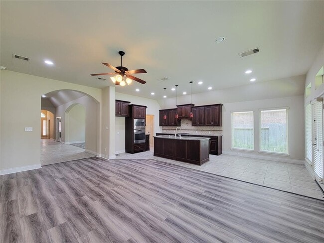 Building Photo - 1314 Watercrest Park Ln