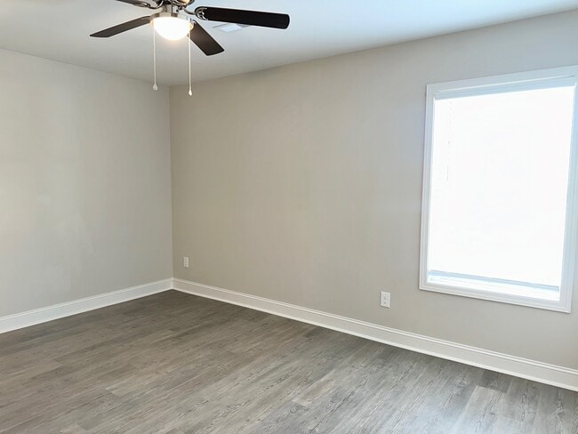 Building Photo - 459 3rd Loop Rd