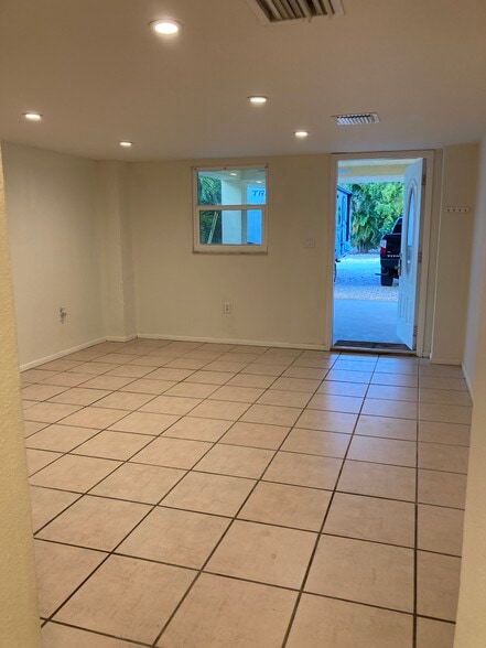 Living Room - 917 Red Bird Rd