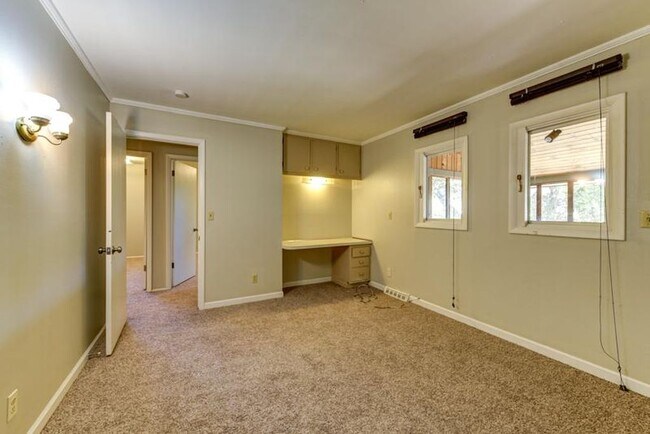 Building Photo - 4125 Apache Rd