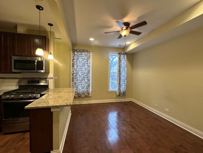 Building Photo - 2649 W 21st Pl