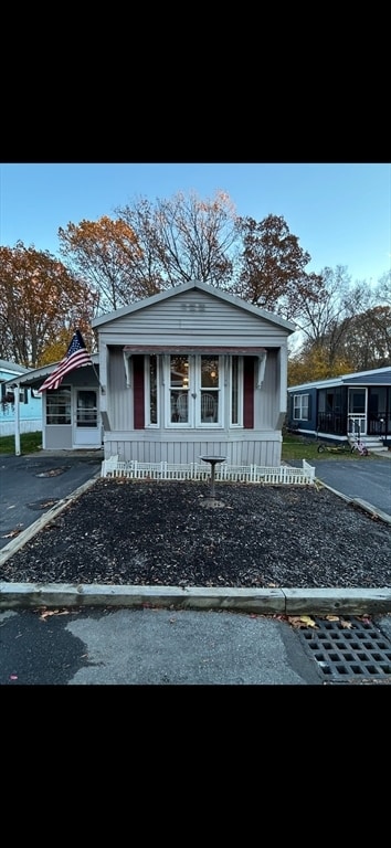 Primary Photo - 100 Phelps St