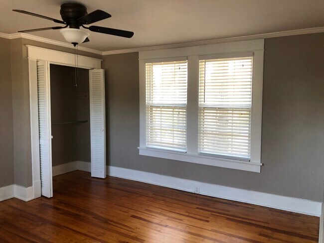 Building Photo - 314 Pleasant Home Rd