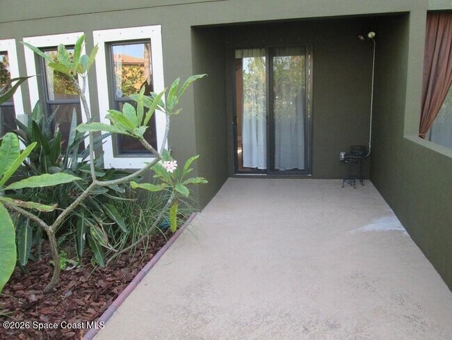 Building Photo - 766 Ventura Dr