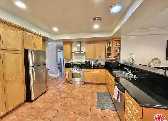 Building Photo - 3250 Midvale Ave