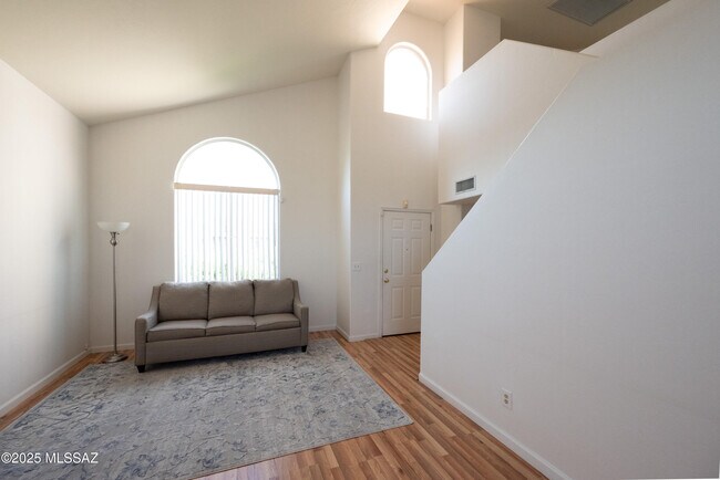 Building Photo - 4339 E Samantha Dr