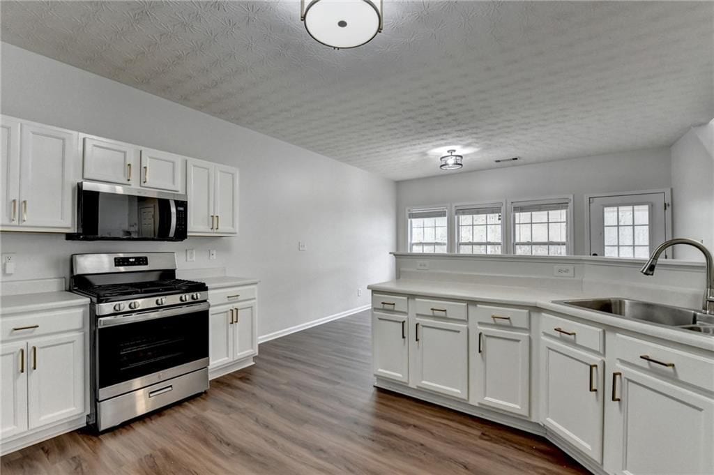 Building Photo - 6670 Island Pointe Dr