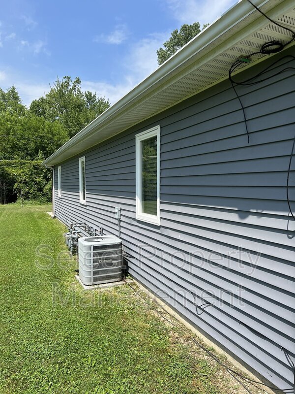 Building Photo - 2504 Alma St