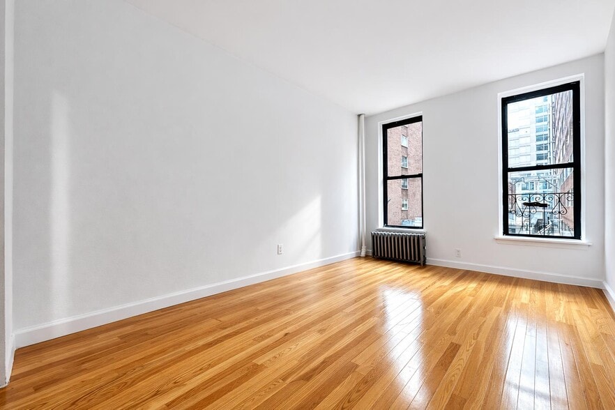 Building Photo - 401 E 68th St