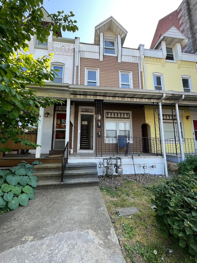 Building Photo - 332 Franklin St