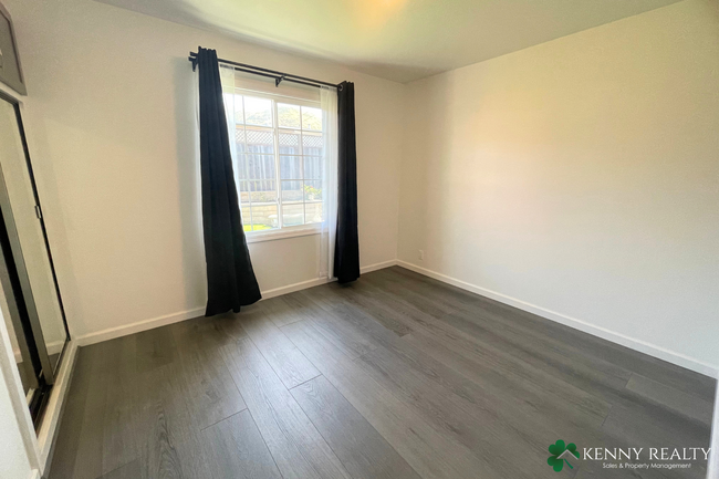 Building Photo - Fully Remodeled 3 Bedroom Home in Sunshine...