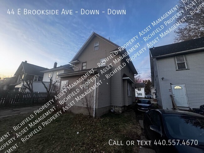Building Photo - 44 E Brookside Ave
