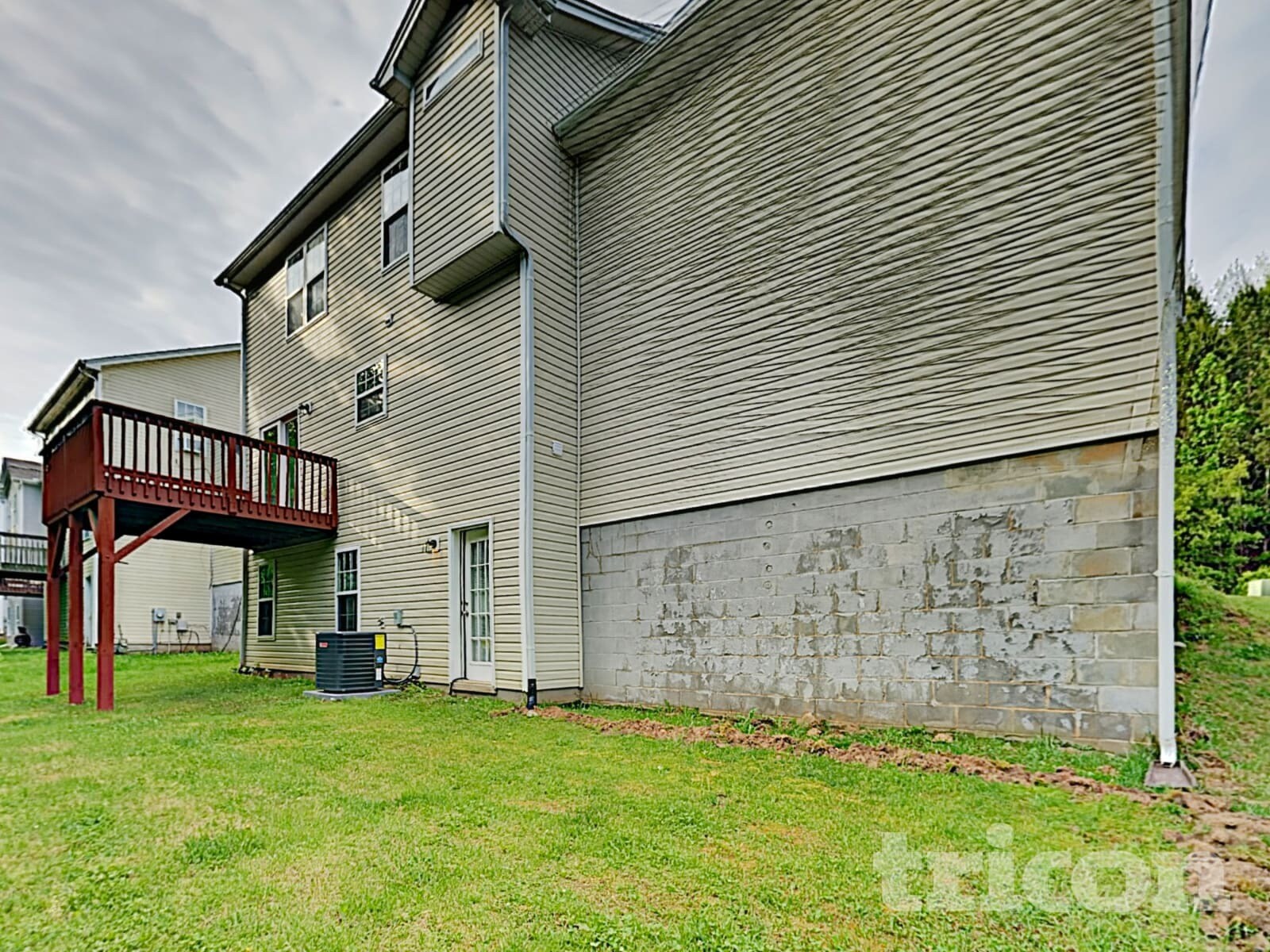 Building Photo - 6238 Dumont Ln