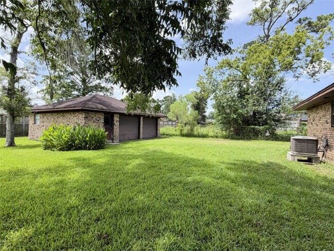 Building Photo - 2603 Brom-Bones Dr