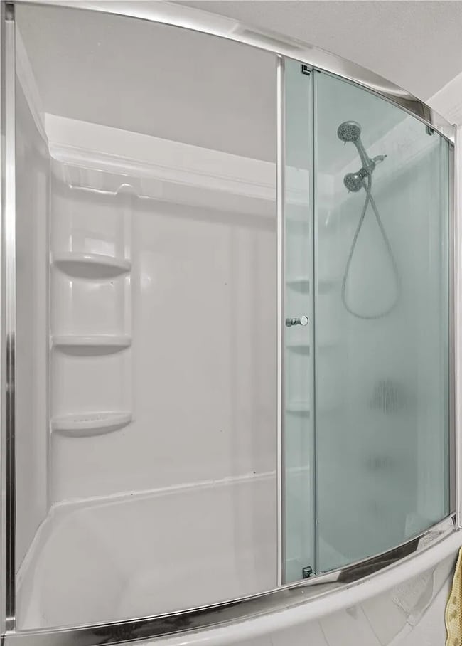 Building Photo - ***Rent Special!! - $500 off First Month's Rent***-Oakbrook Country Club Condominium (2bedroom)! ...