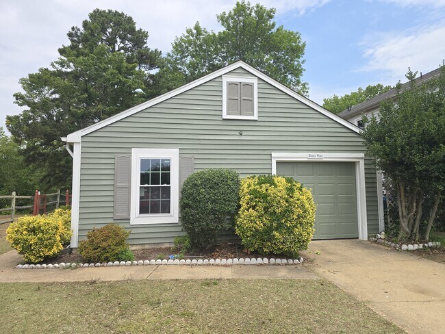 Building Photo - 5360 Chatham Hall Dr
