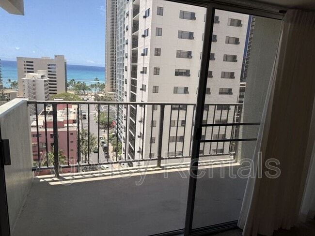 Building Photo - 2440 Kuhio Ave.