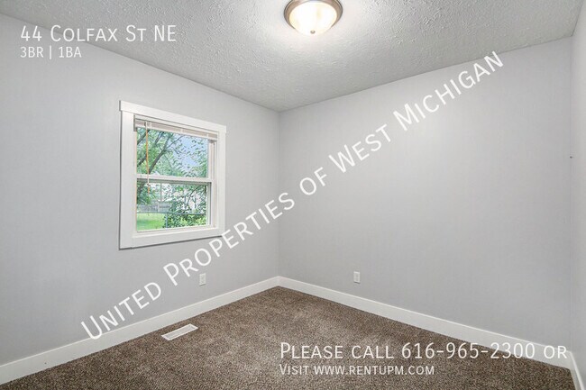Building Photo - 44 Colfax St NE