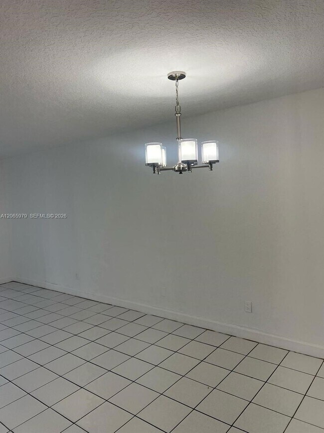 Building Photo - 3399 Foxcroft Rd