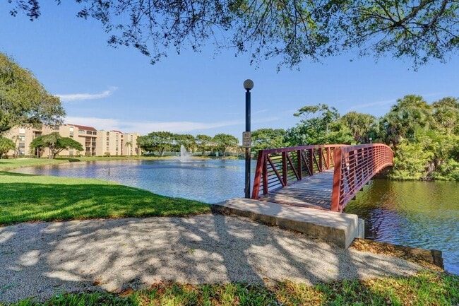 Building Photo - 755 Dotterel Rd