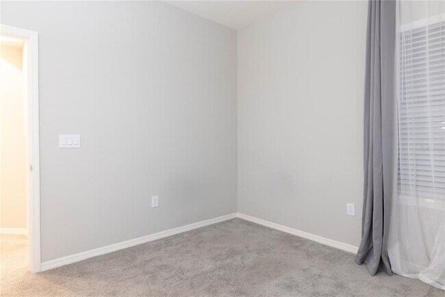 Building Photo - 1069 Montgomery Ln