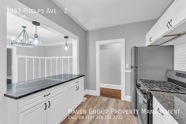 Building Photo - 1353 Phelps Ave