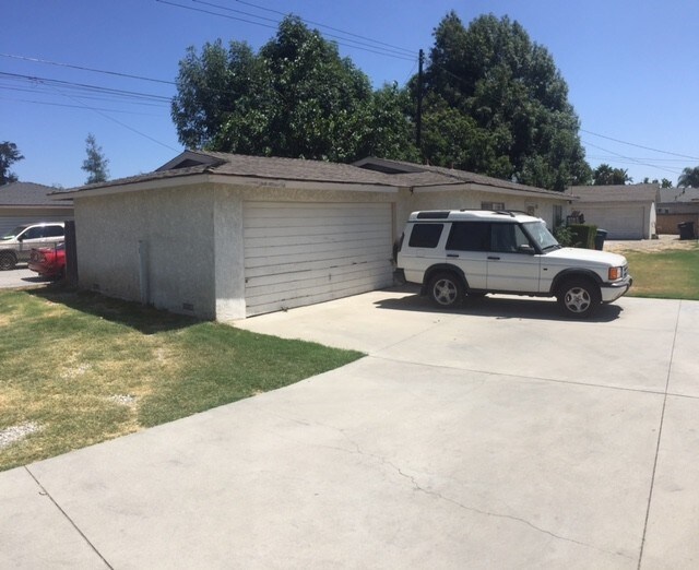 Building Photo - 5 Homes in Prime Bellflower Location