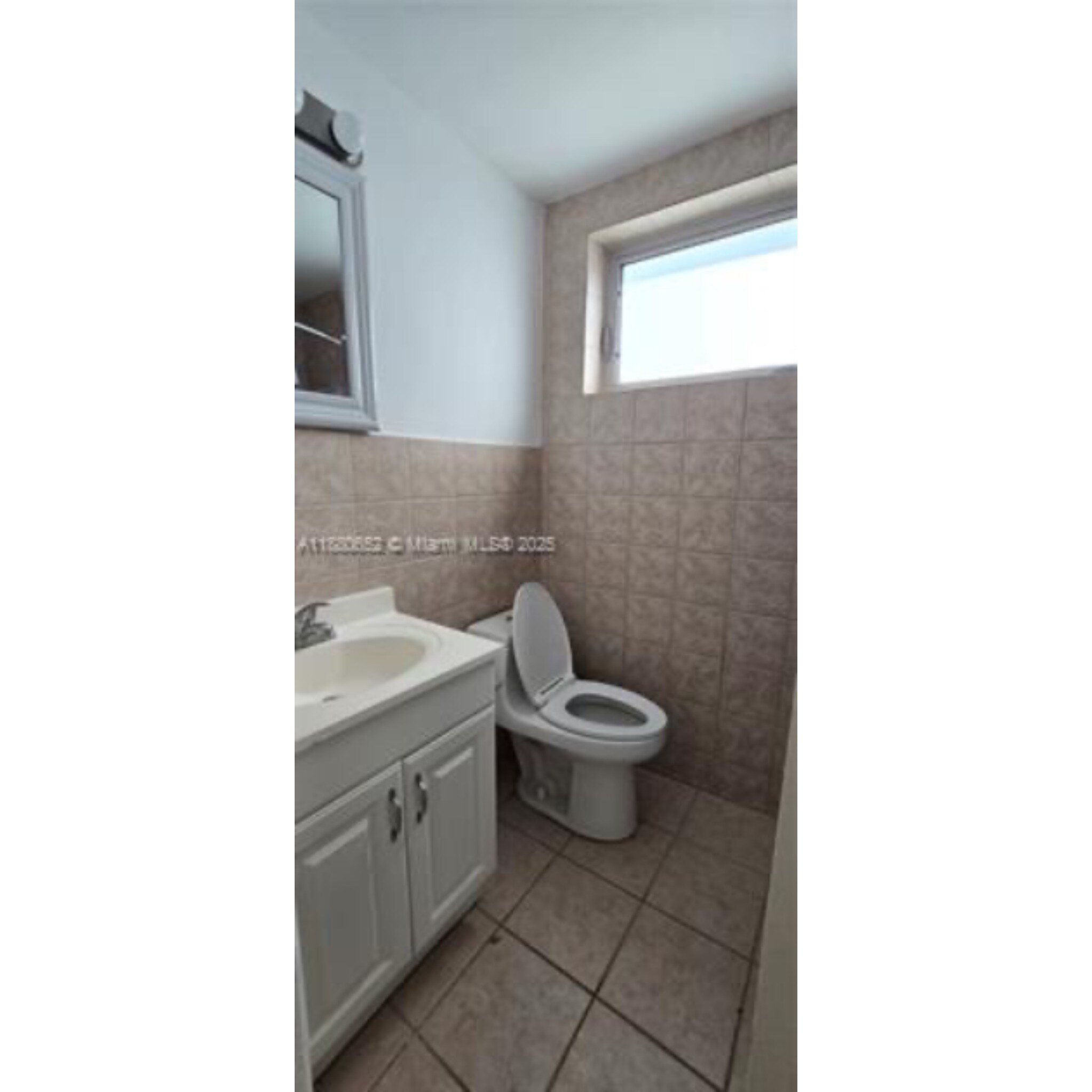 Building Photo - 3915 Ponce de Leon Blvd