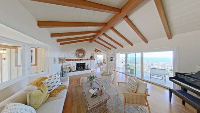 Building Photo - 1227 Viscaino Rd